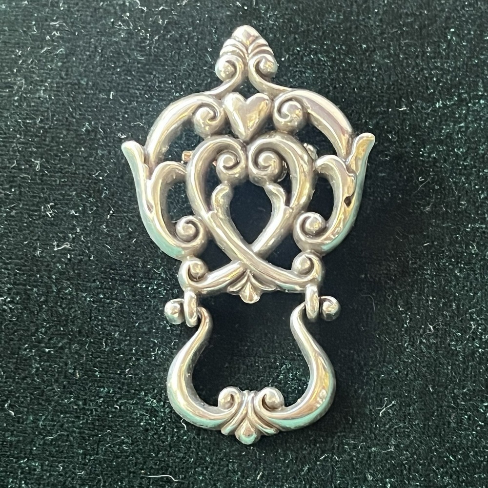 Brighton Silver Tone Filigree Heart Scroll Hinged Brooch,‎ Eyeglass Holder E990